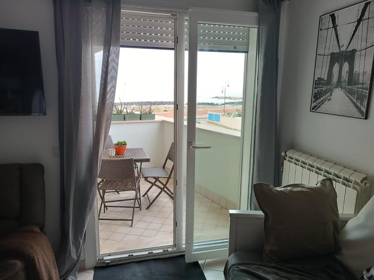 Armareaoverseassuites Фьюмичино Экстерьер фото